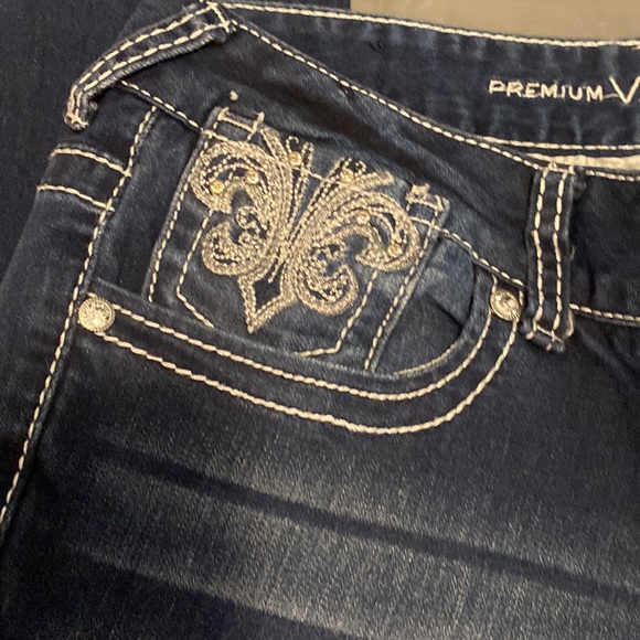 Jeans - Picture 2 of 6